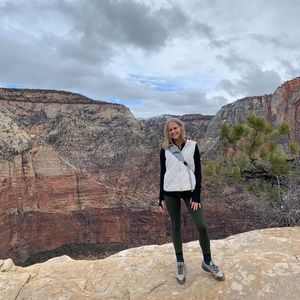 Meet your Posher, Kayli